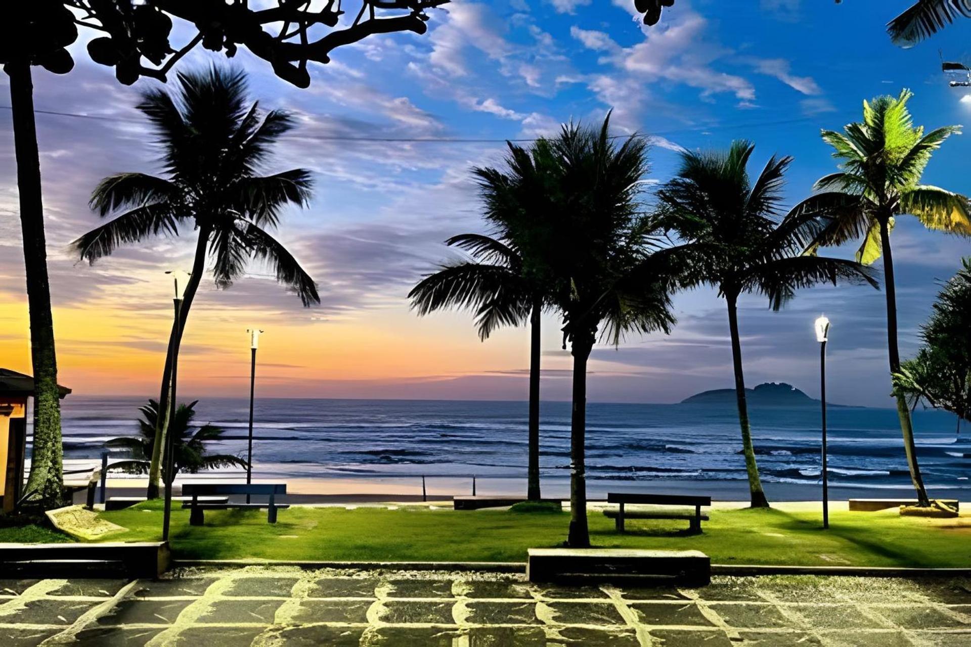 25C - Pe Na Areia Da Praia Do Tombo + Roupas De Cama + Vivo Fibra Guarujá Kültér fotó